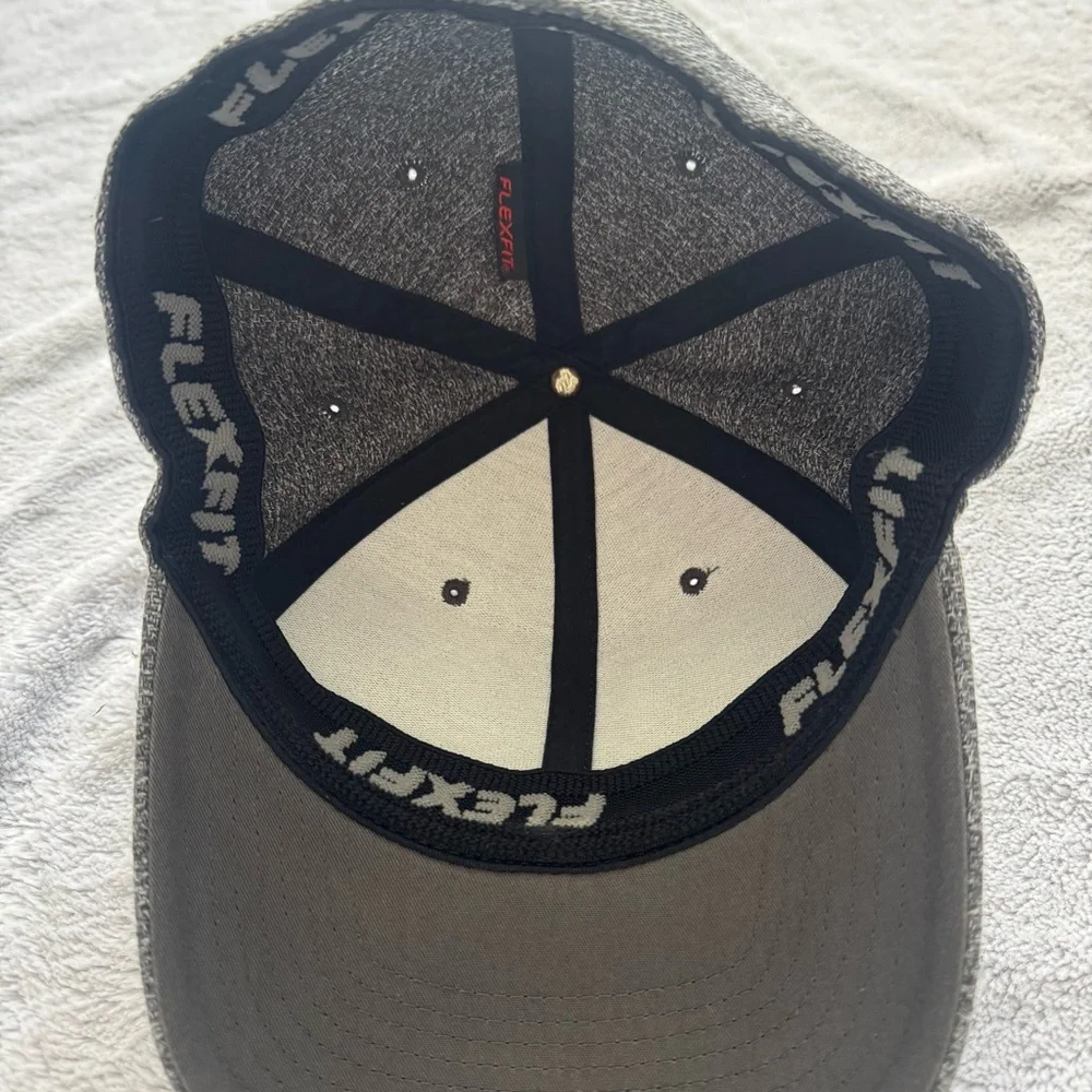 Flexfit The Grint Gray Baseball Style Cap Size Small-Medium‎